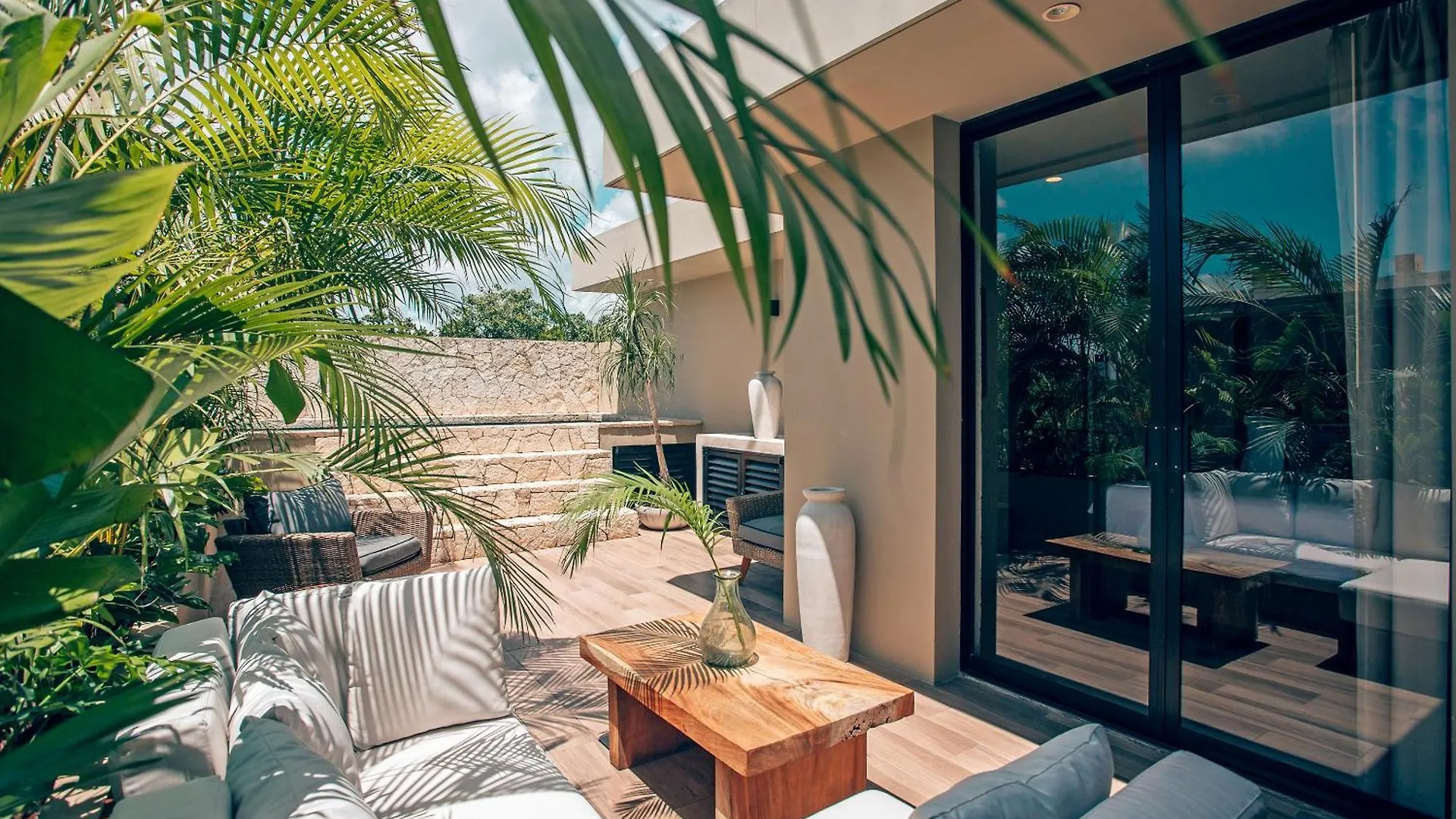 Luxurious Oasis Jacuzzi With Art Gallery And Pool تولوم
