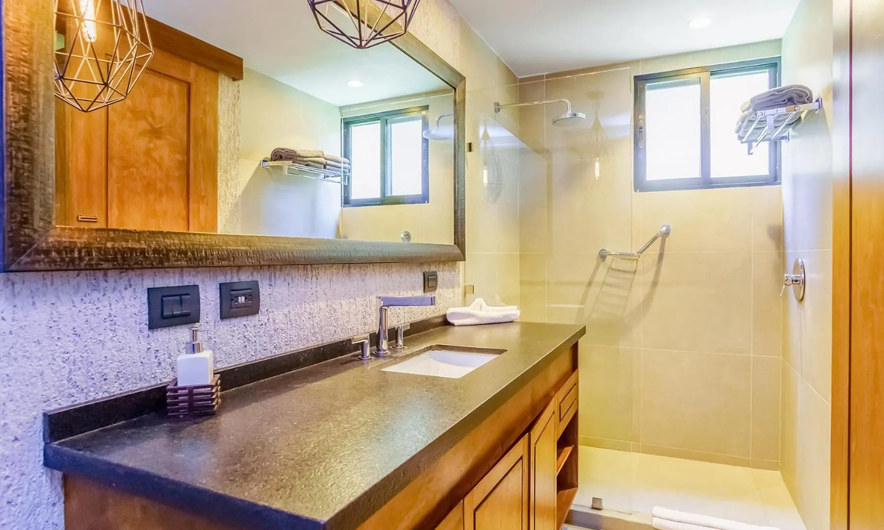 Luxurious Oasis Jacuzzi With Art Gallery And Pool تولوم 0*,  المكسيك