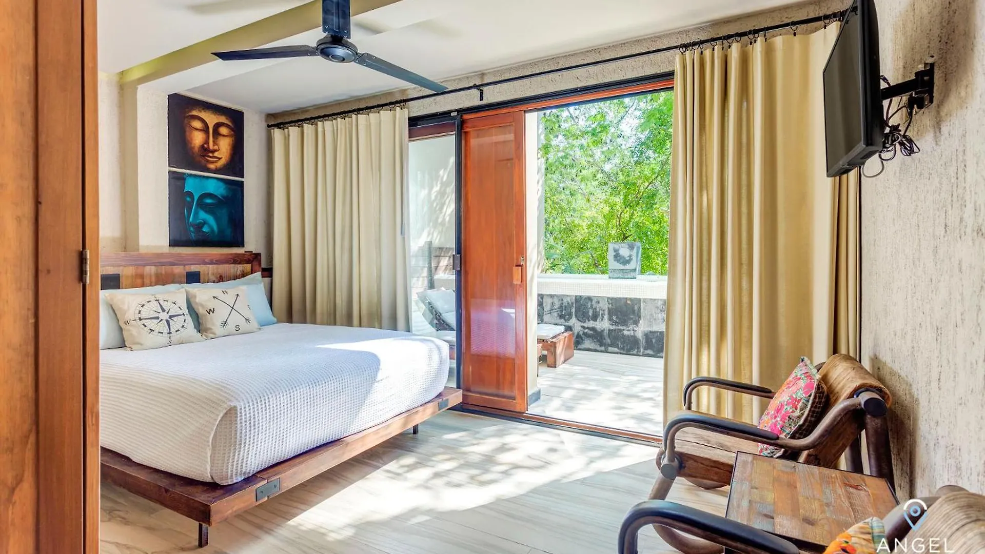 Luxurious Oasis Jacuzzi With Art Gallery And Pool تولوم شقة