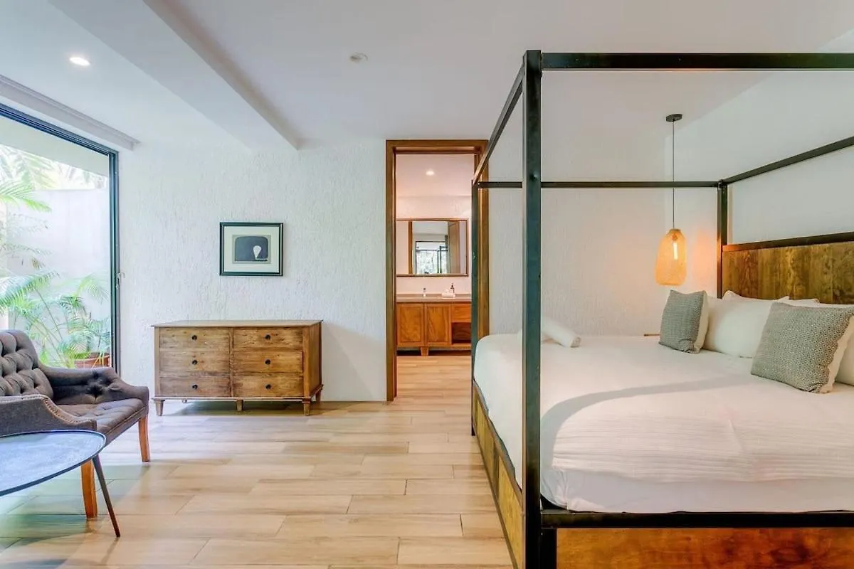Luxurious Oasis Jacuzzi With Art Gallery And Pool Tulum